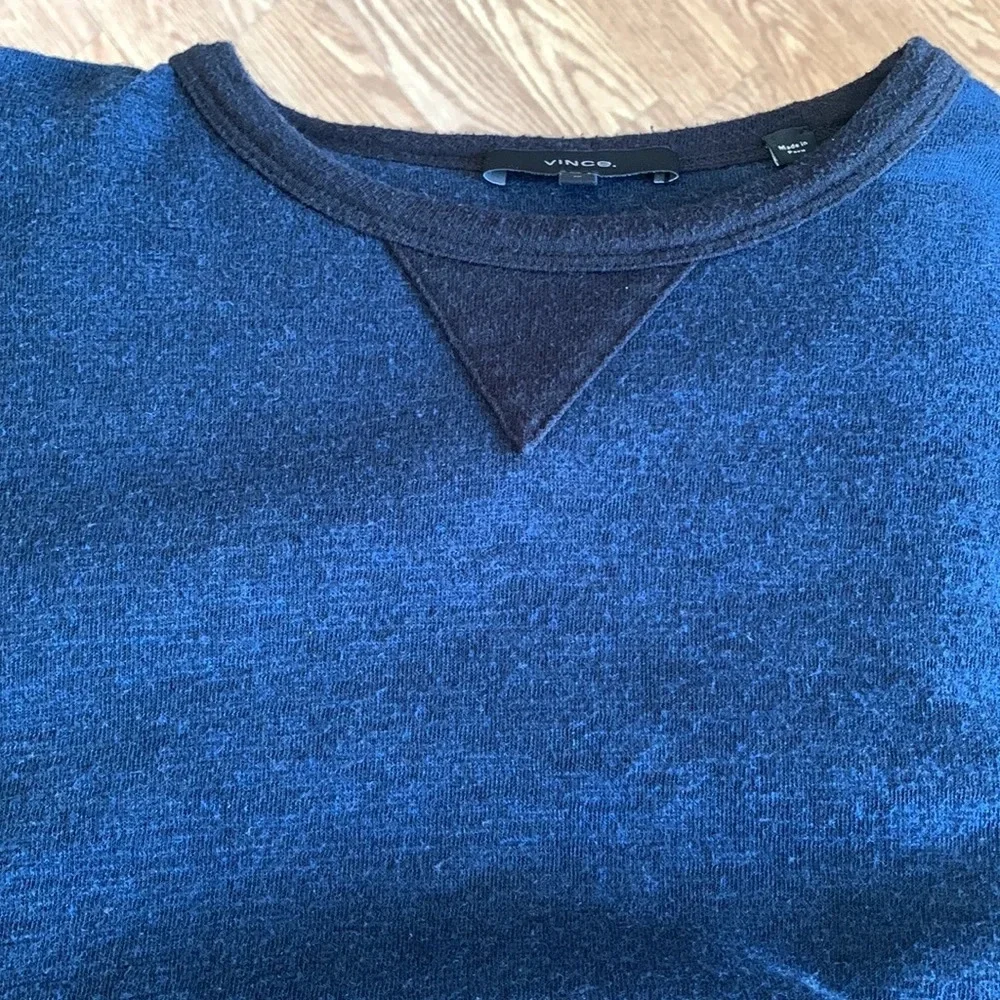 MENS VINCE LONG SLEEVE PULLOVER BLUE AND BLACK TOP SIZE MEDIUM COTTON/poly